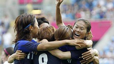 サッカー女子1次リーグF組(JPNCAN)